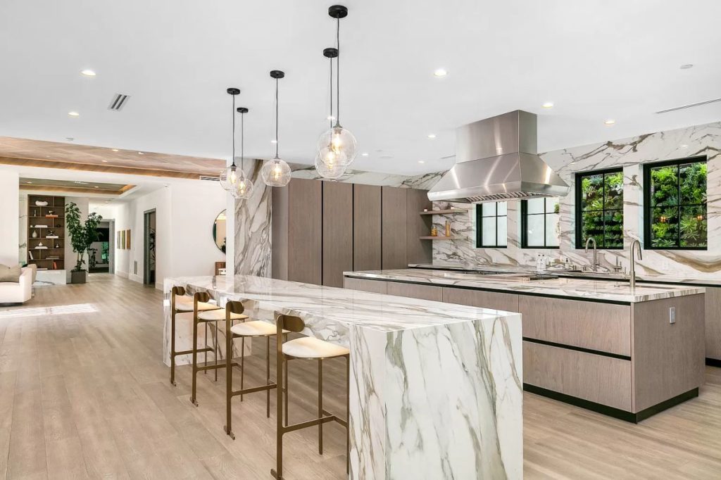 Modern Traditional Estate