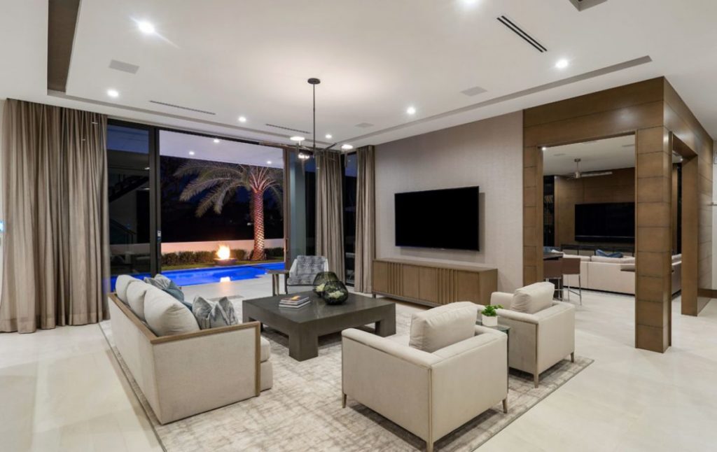Signature Estate in Boca Raton