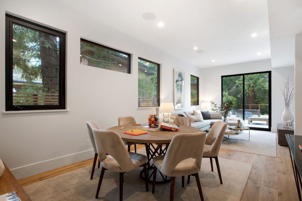 Modern Home in Homestead Valley