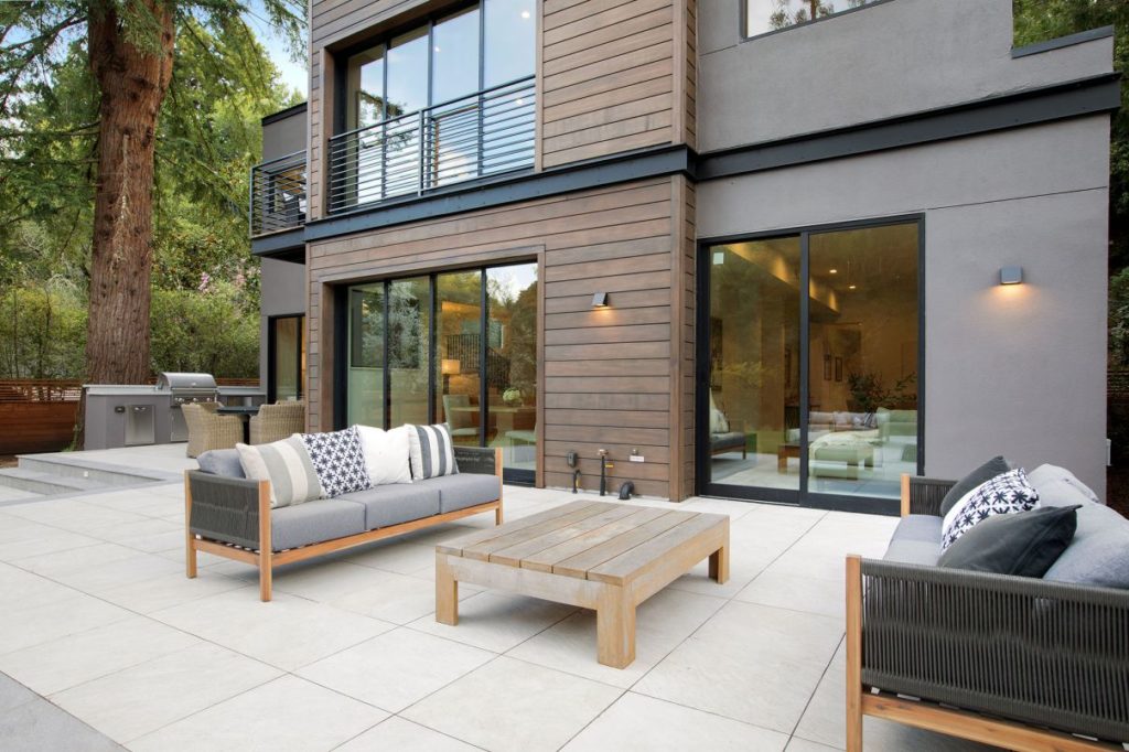 Modern Home in Homestead Valley