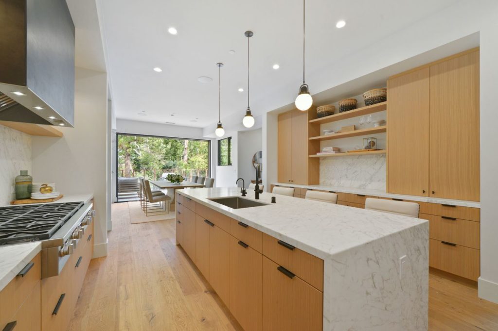 Modern Home in Homestead Valley