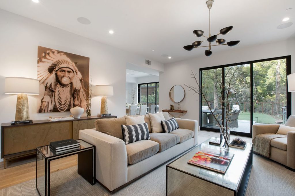 Modern Home in Homestead Valley