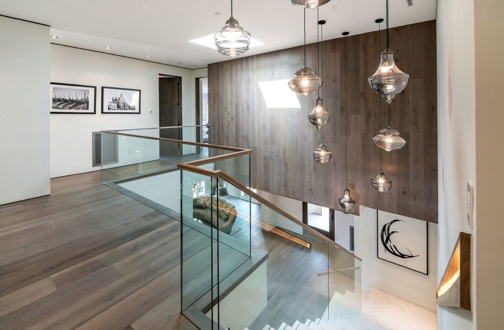 Contemporary Mediterranean home