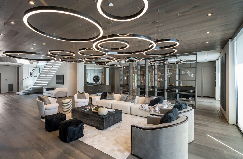 Contemporary Mediterranean home