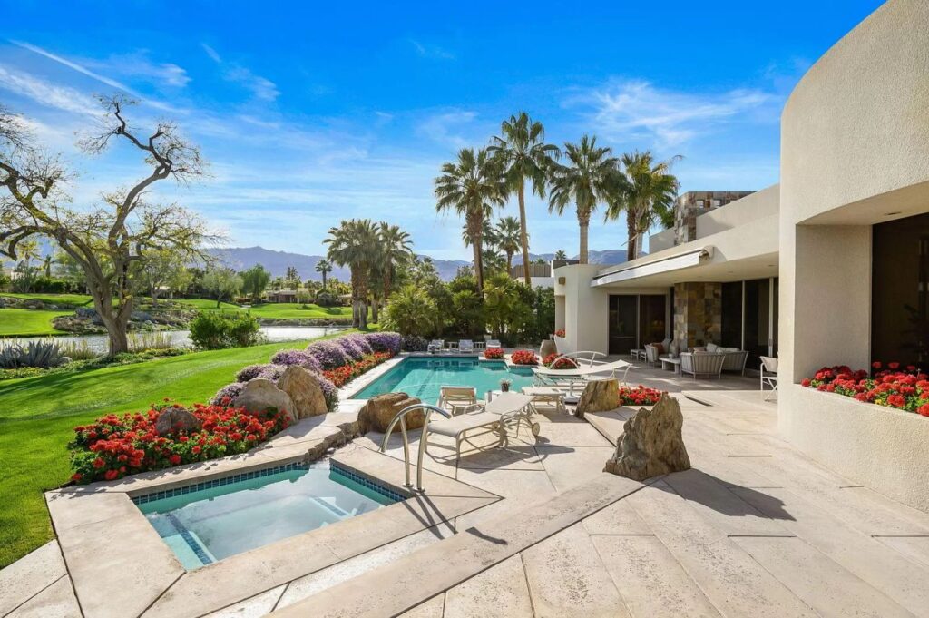 74235 Quail Lakes Dr