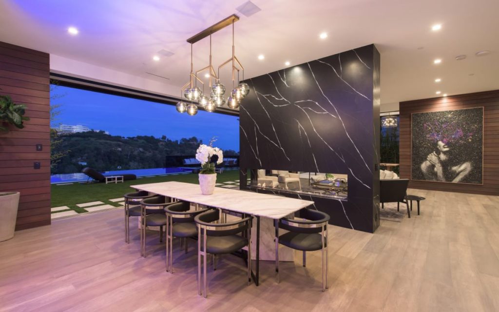 Kenfield Ave Modern Home