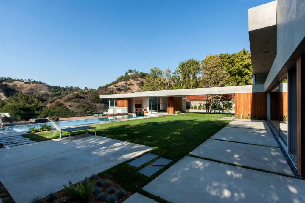 Arby Drive Residence