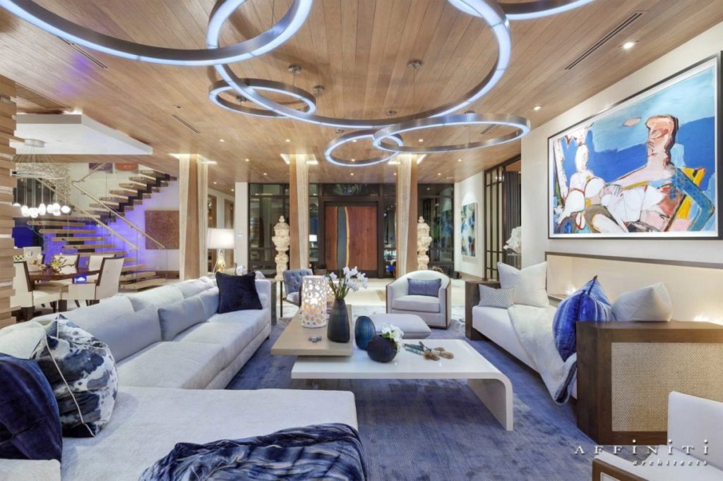 Courtyard Contemporary Home