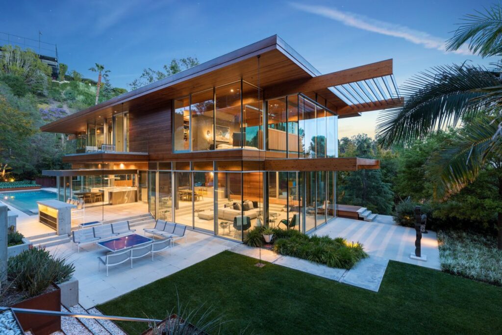 Beverly Hills Masterpiece