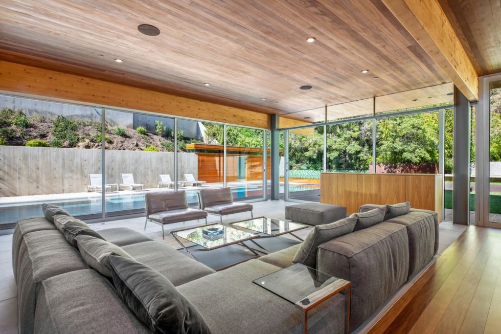 Beverly Hills Masterpiece