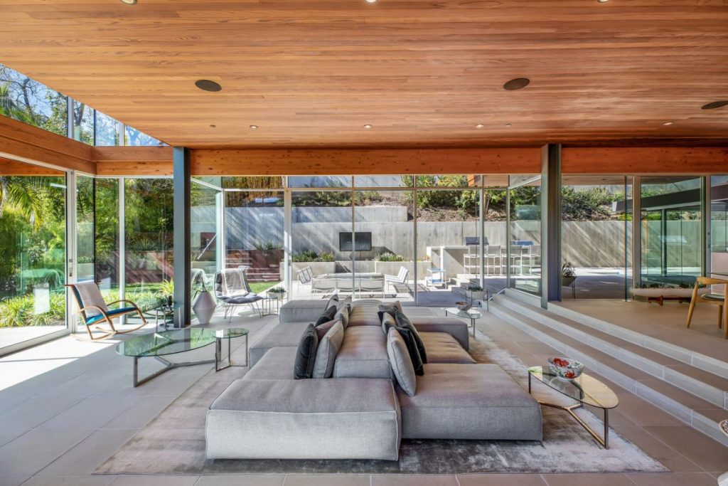 Beverly Hills Masterpiece