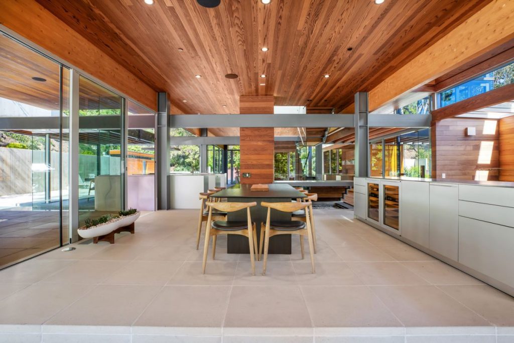 Beverly Hills Masterpiece