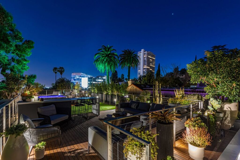 Doheny Modern Smart Home, modern home, los angeles