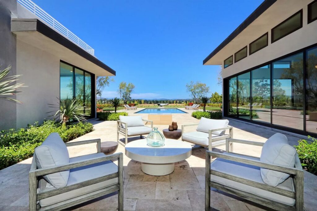 San Diego's Carmel Valley Modern Home, modern home, California