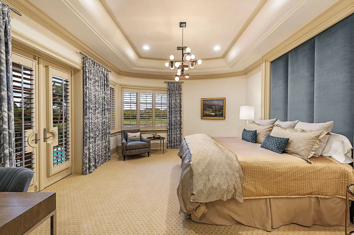 Wool flooring is perfect for bedrooms since it is durable and comfortable to walk on. Wool has extra advantages that significantly aid in bedrooms in addition to being a fantastic choice for high traffic areas and popular living room carpet designs.