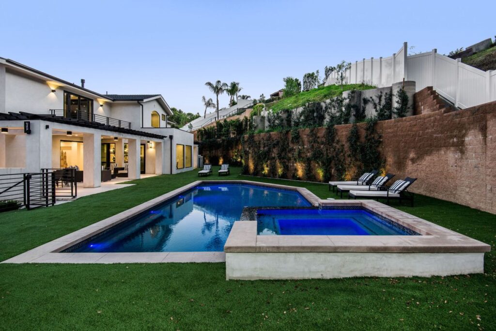 New Construction Home in The Heart of Encino, modern home