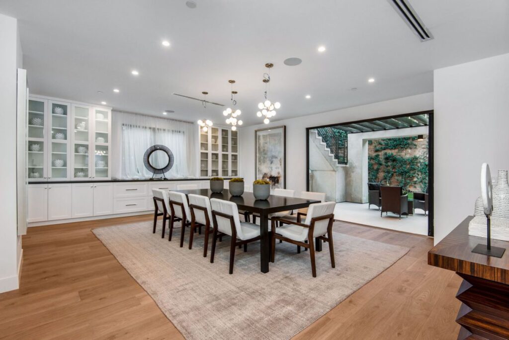 New Construction Home in The Heart of Encino, modern home
