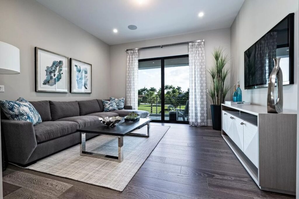 Scarsdale Residence in Boca Raton