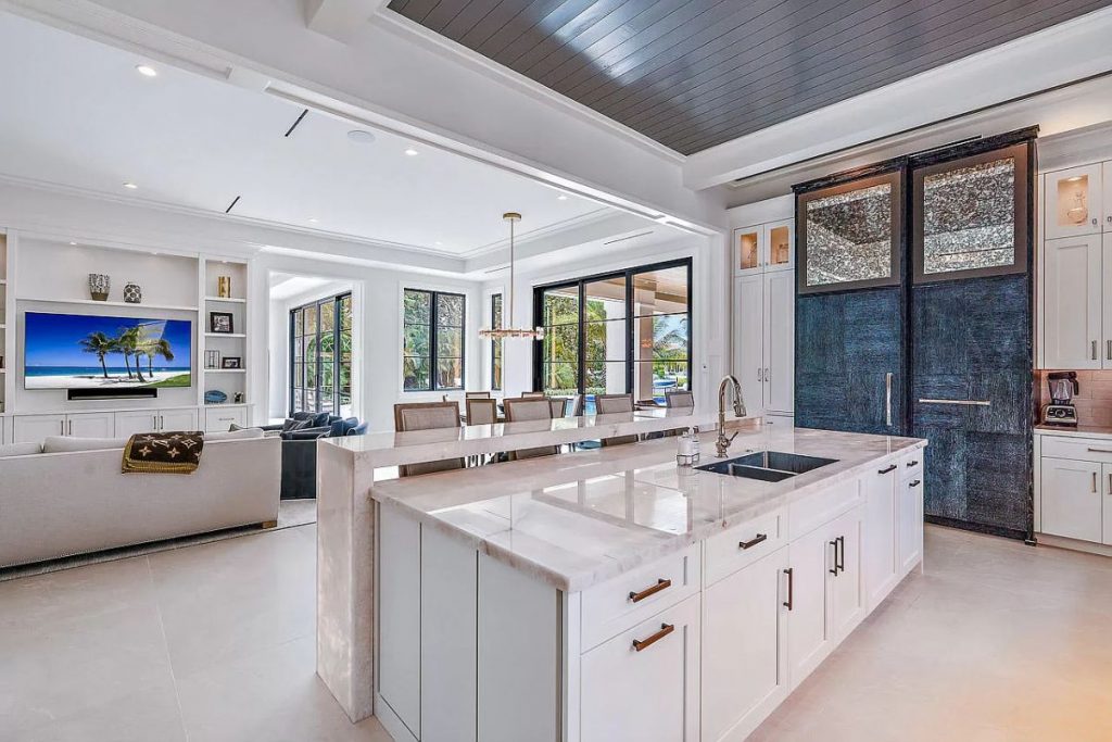 220 Commodore Drive, Jupiter, Florida
