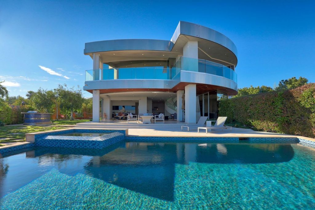 Hercules Modern Architectural Home