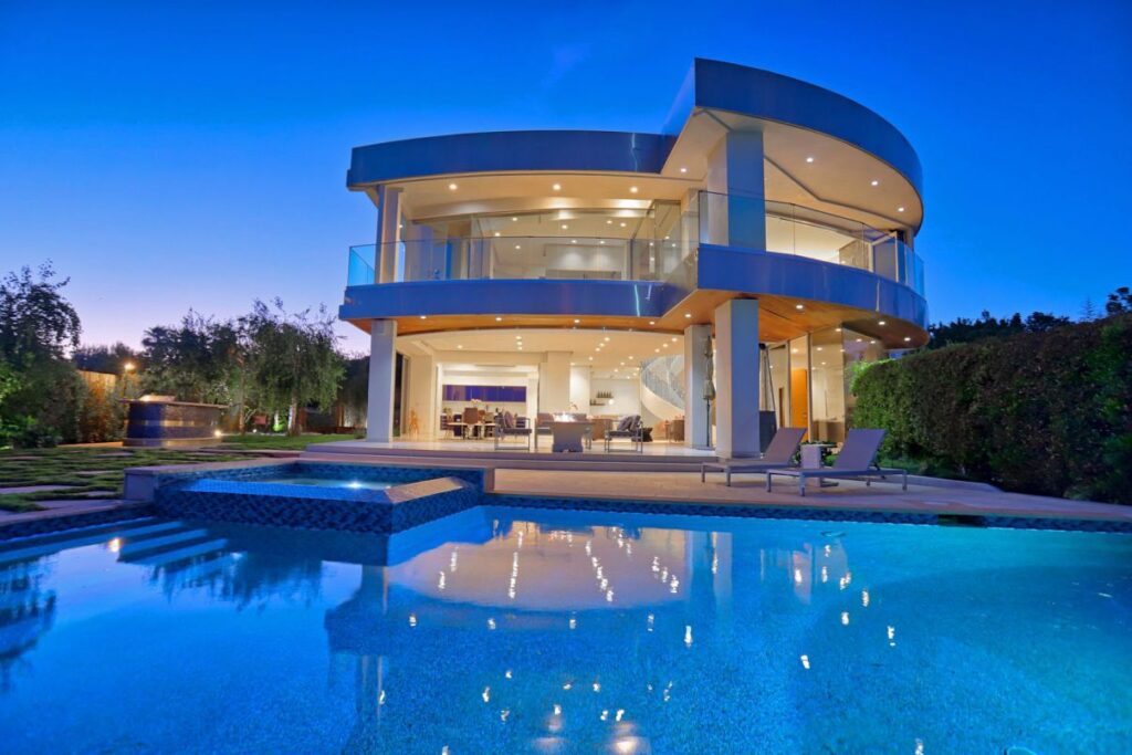 Hercules Modern Architectural Home