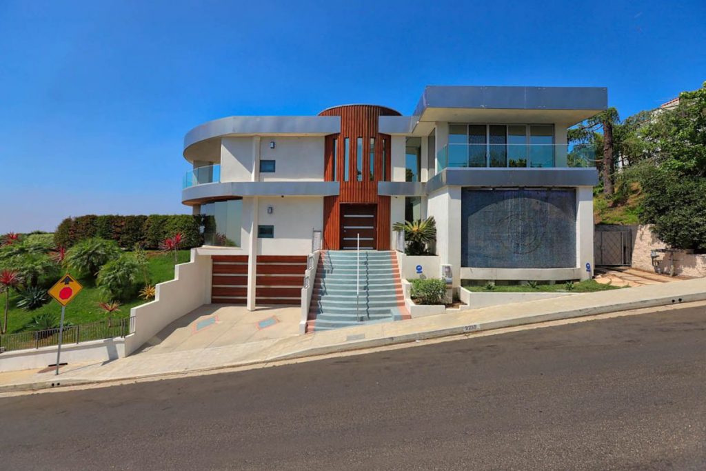 Hercules Modern Architectural Home