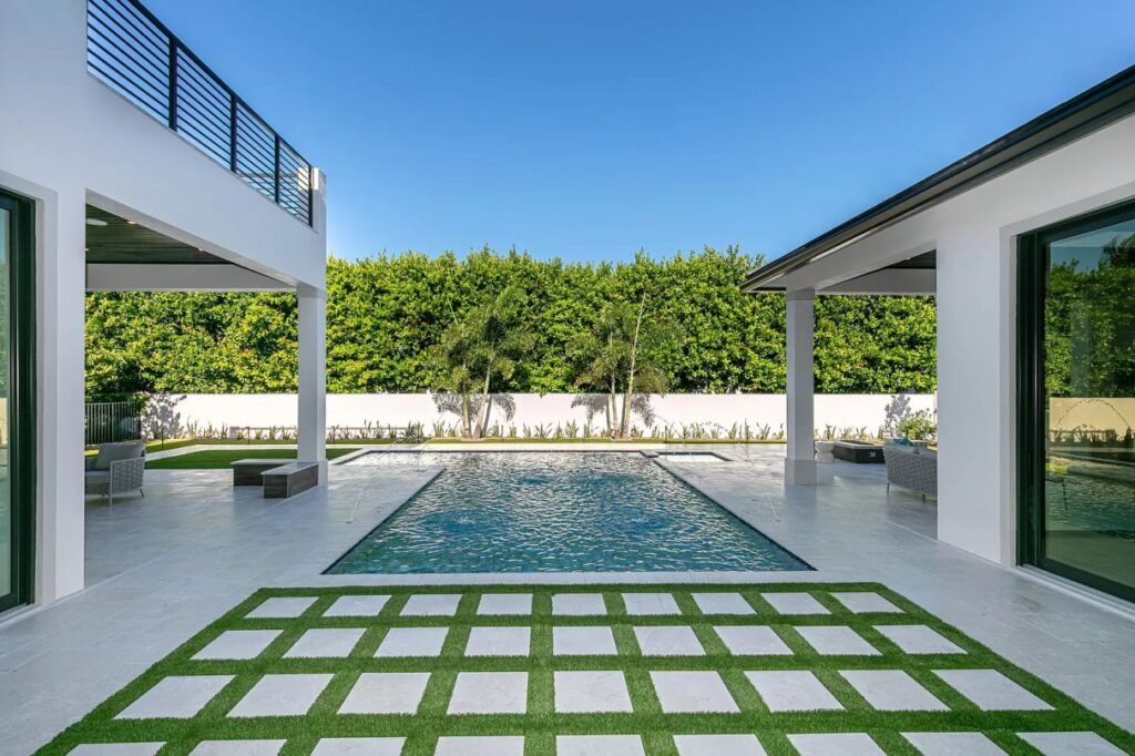 Boca Raton's Date Palm Modern Home