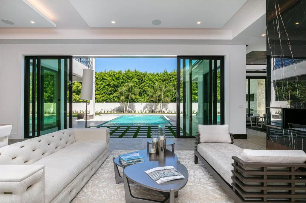 Boca Raton's Date Palm Modern Home, Florida
