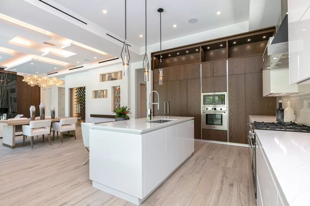 Boca Raton's Date Palm Modern Home