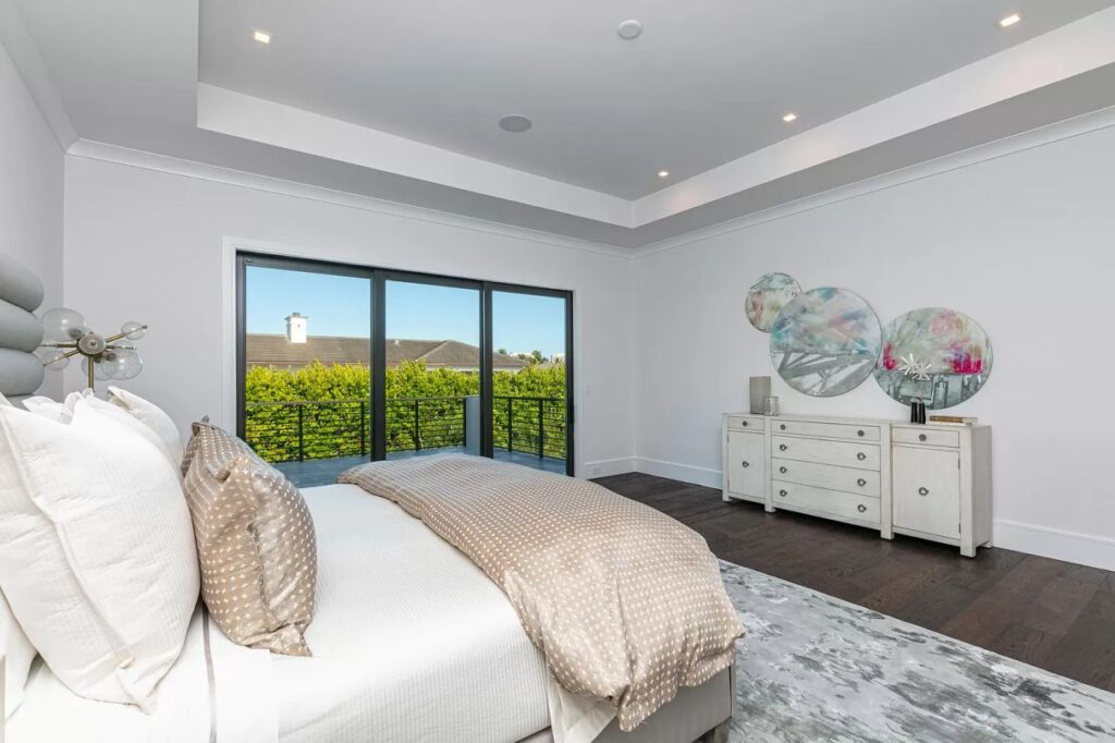 Boca Raton's Date Palm Modern Home