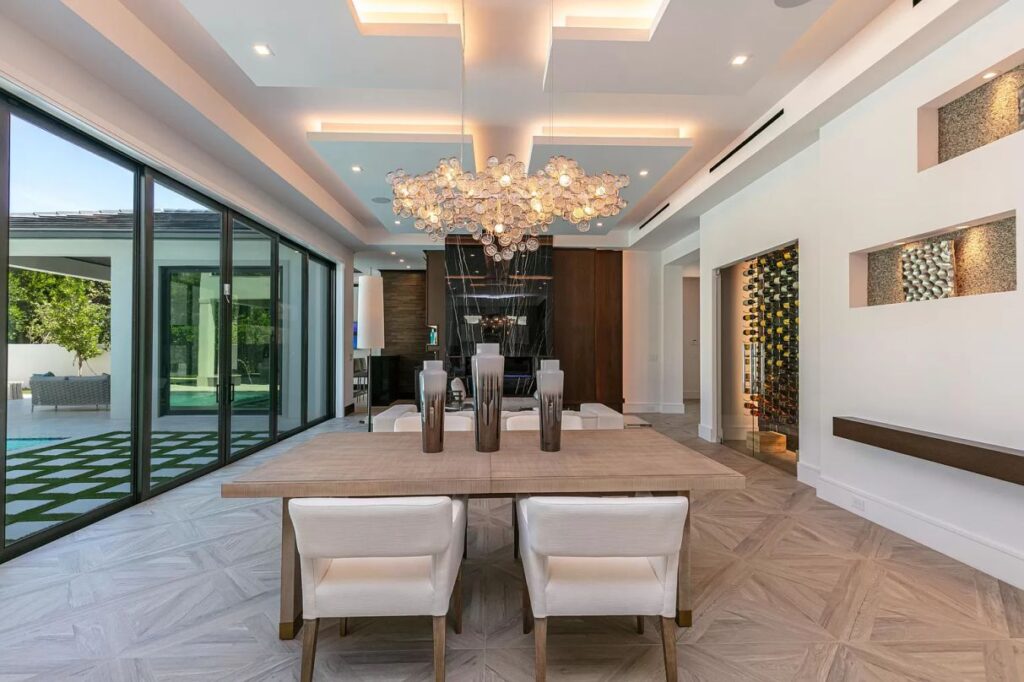Boca Raton's Date Palm Modern Home