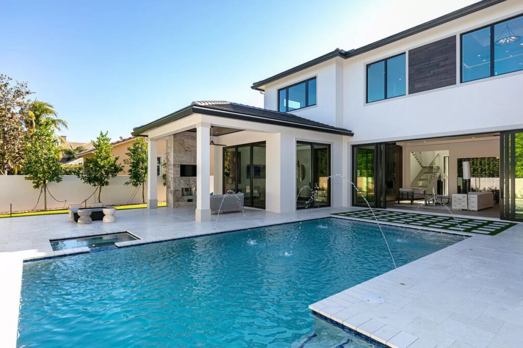 Boca Raton's Date Palm Modern Home
