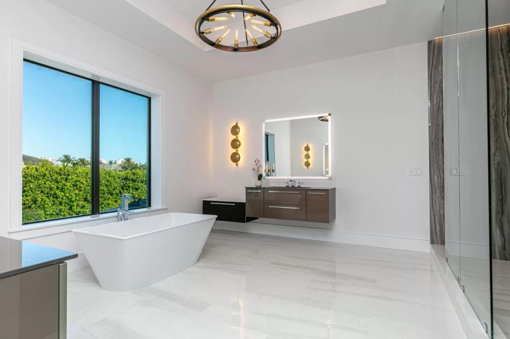 Boca Raton's Date Palm Modern Home