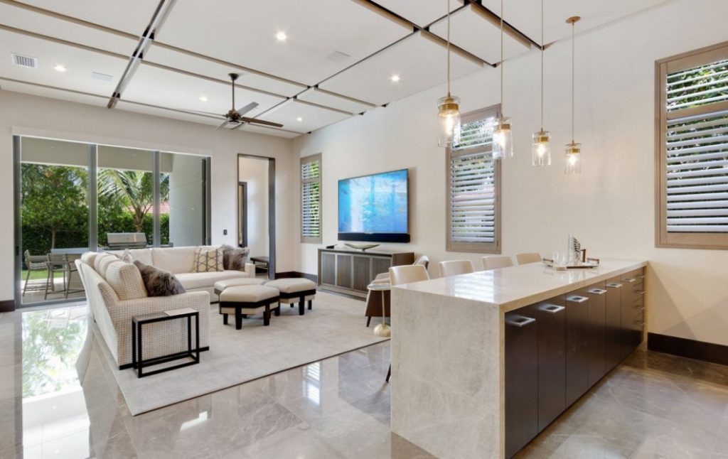 Silver Palm Residence