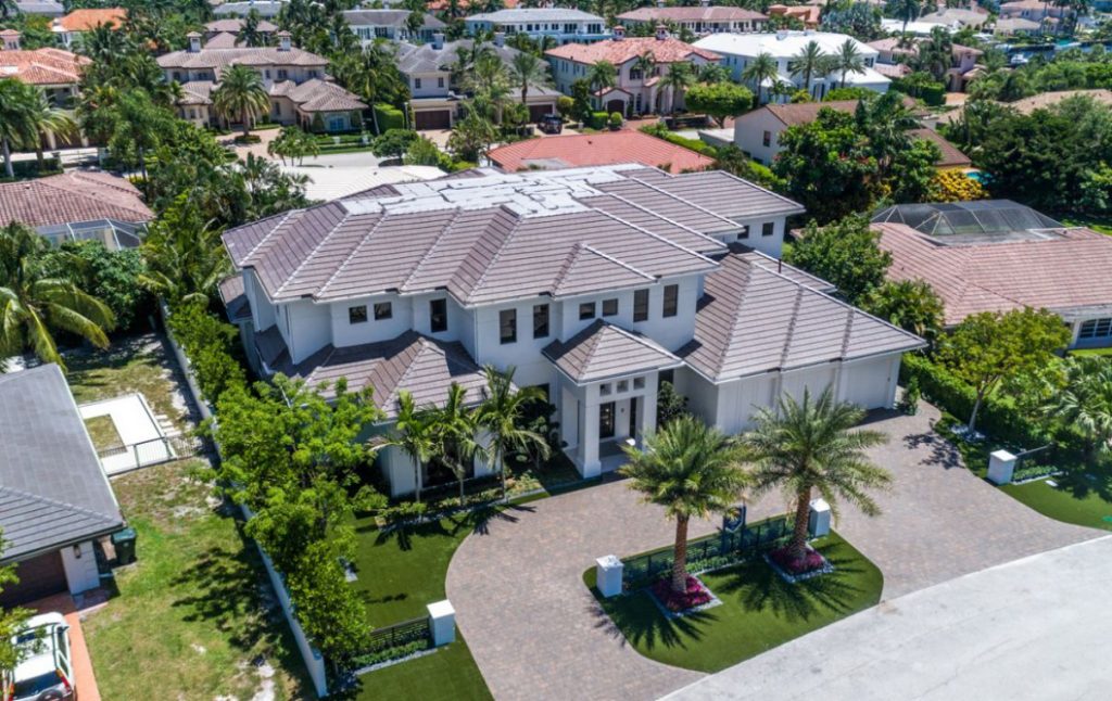 Silver Palm Residence