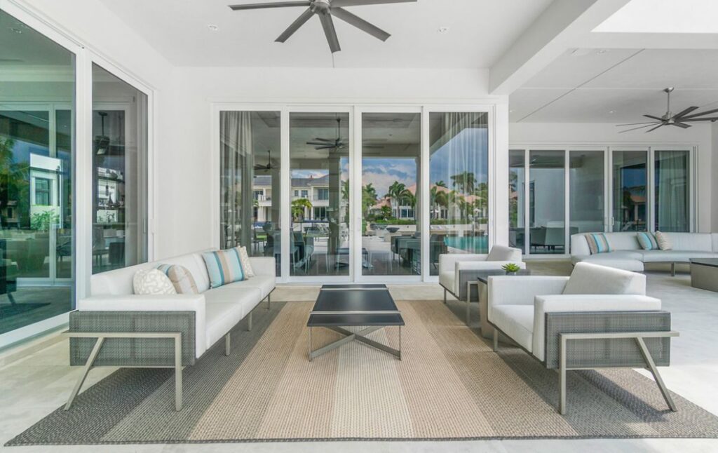 Alexander Palm Residence