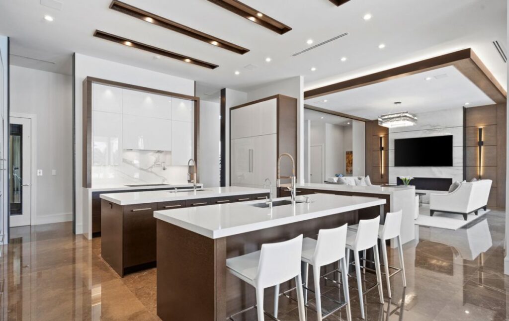 Alexander Palm Residence