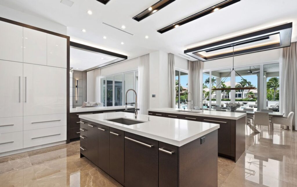 Alexander Palm Residence