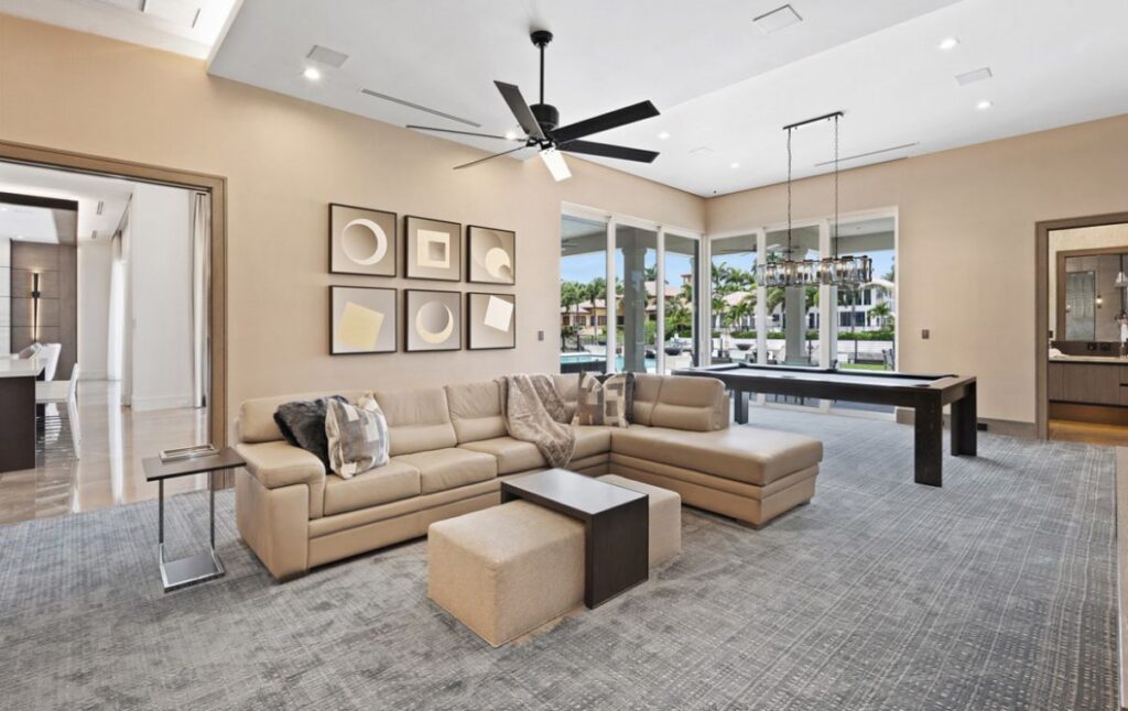 Alexander Palm Residence