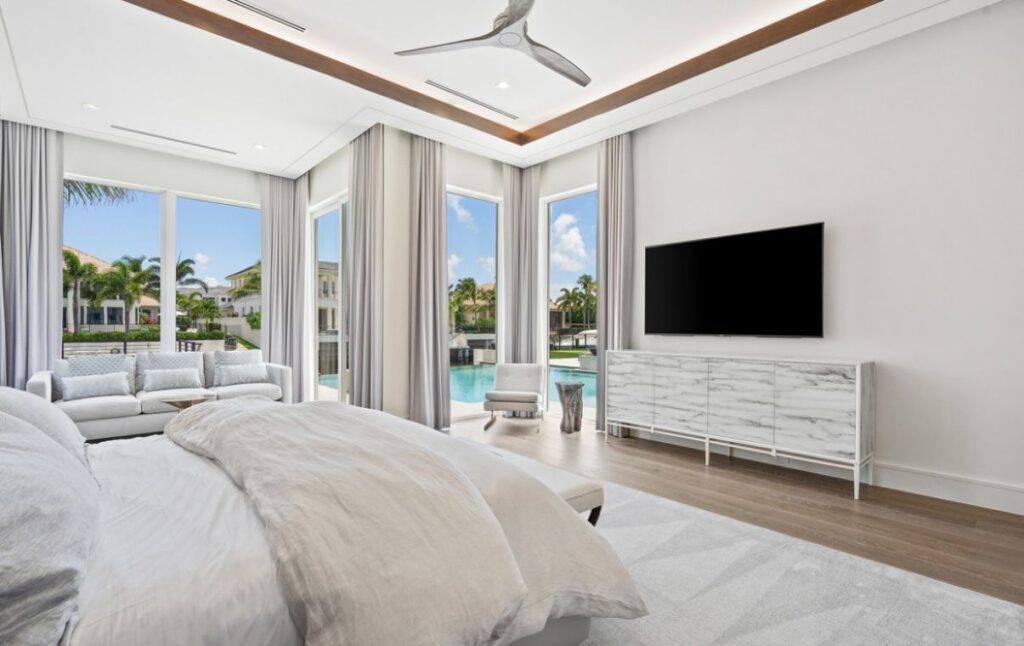 Alexander Palm Residence