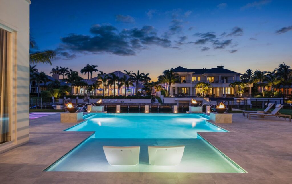 Alexander Palm Residence