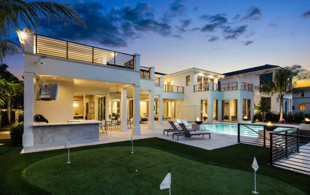 Alexander Palm Residence