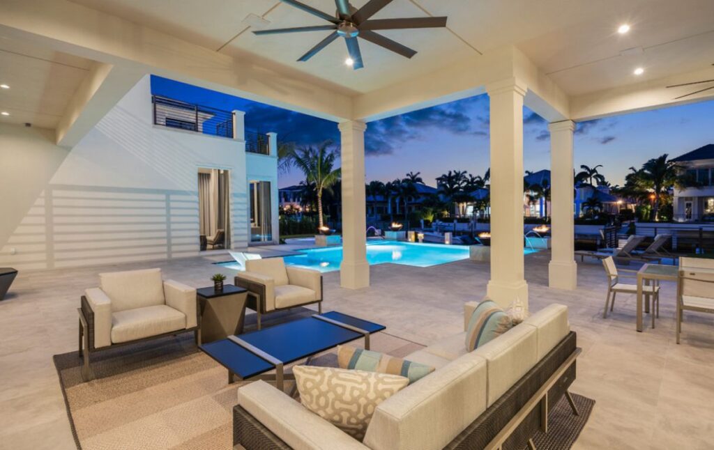 Alexander Palm Residence