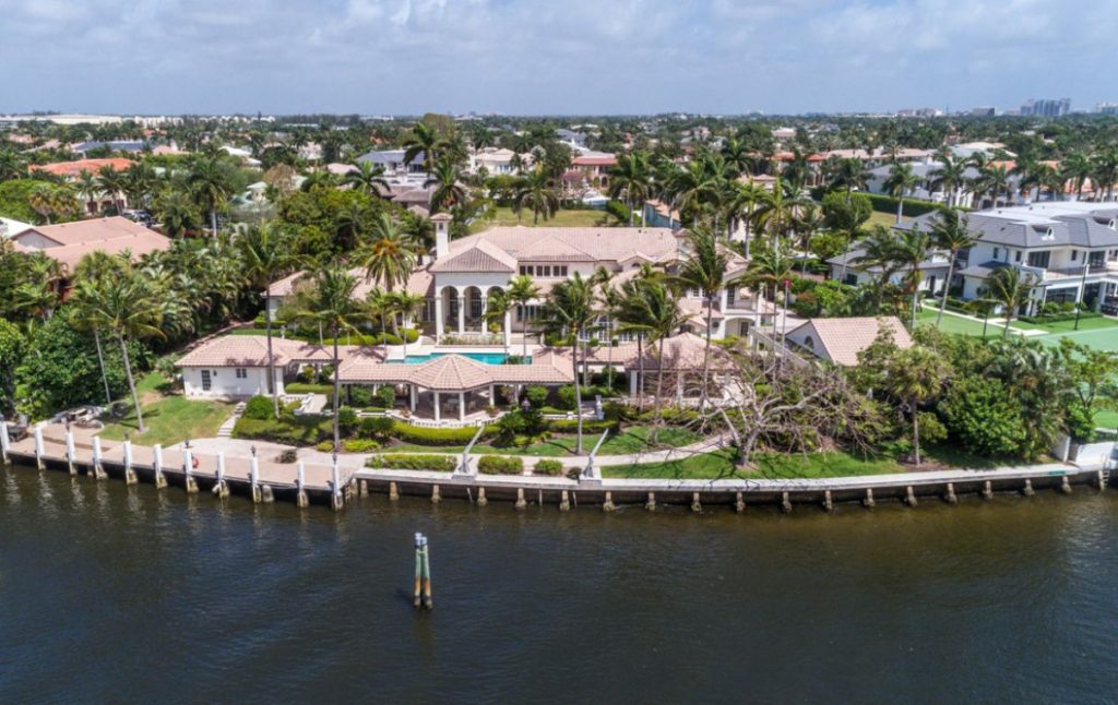 Alexander Palm Residence