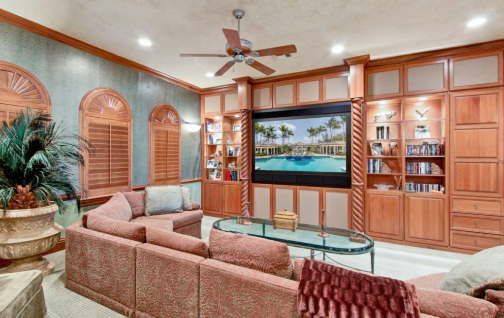 Alexander Palm Residence