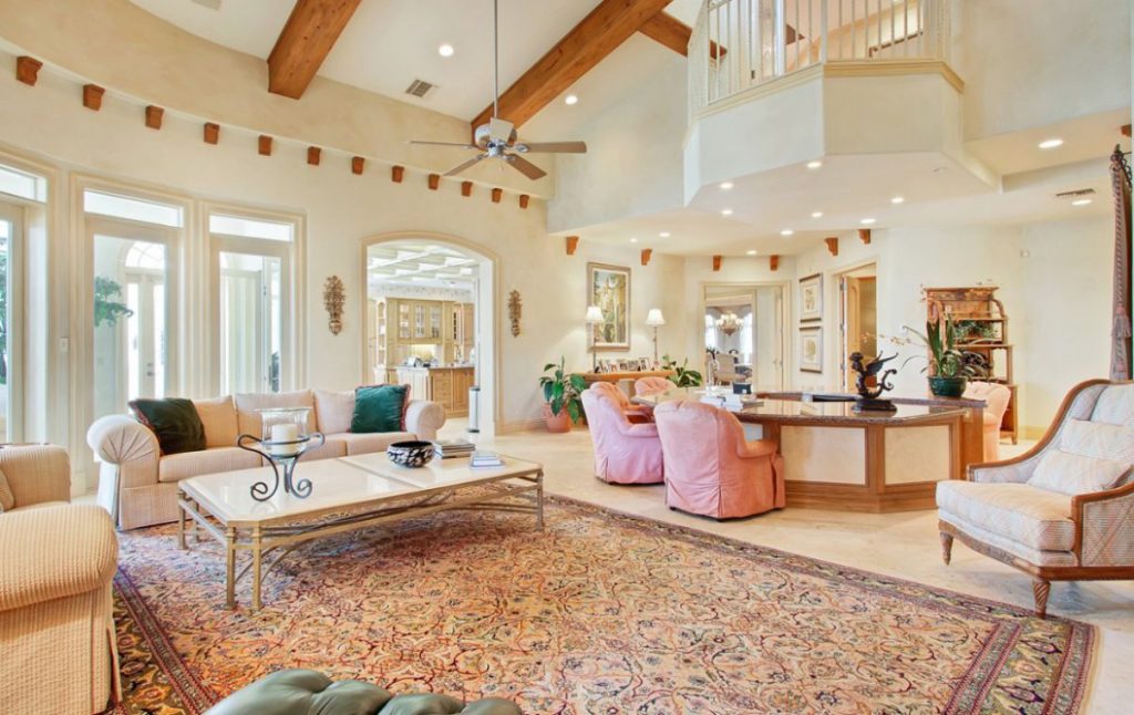 Alexander Palm Residence