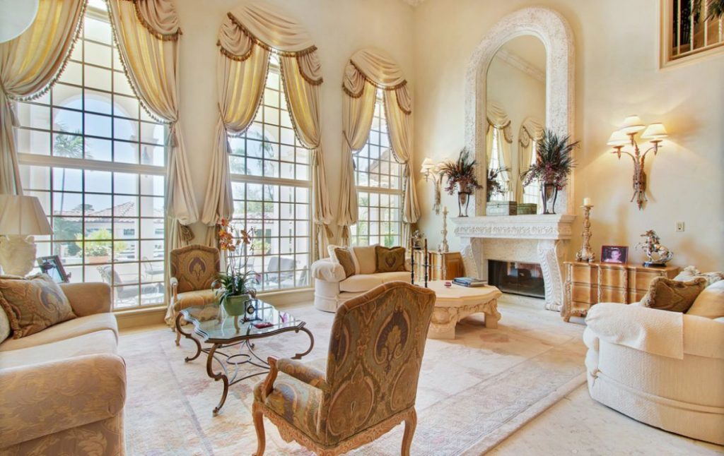 Alexander Palm Residence