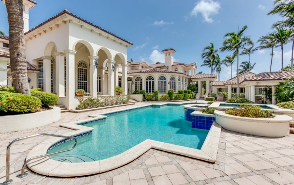 Alexander Palm Residence