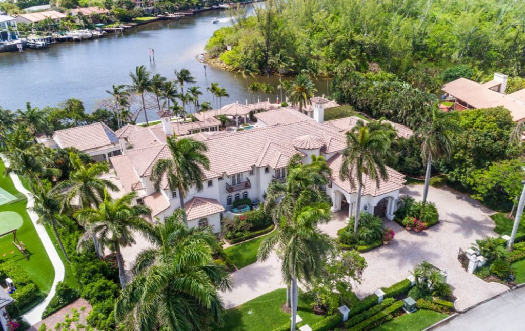 Alexander Palm Residence