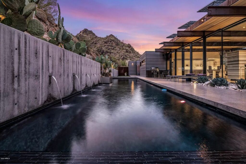 Paradise Valley's Clearwater Concrete Home, arizona